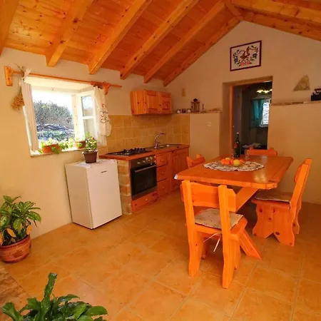 Stone House Harmony - One Bedroom Holiday With Patio And Garden View 아파트