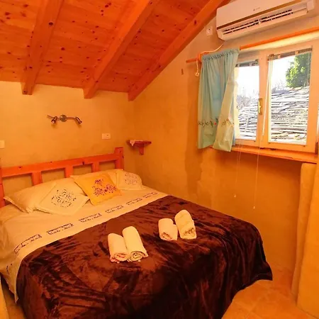 Stone House Harmony - One Bedroom Holiday With Patio And Garden View דירה *